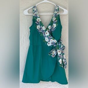 Land’s End Women's Petite Side Tie Mini Green/Floral Swim Dress Swimsuit; 12P